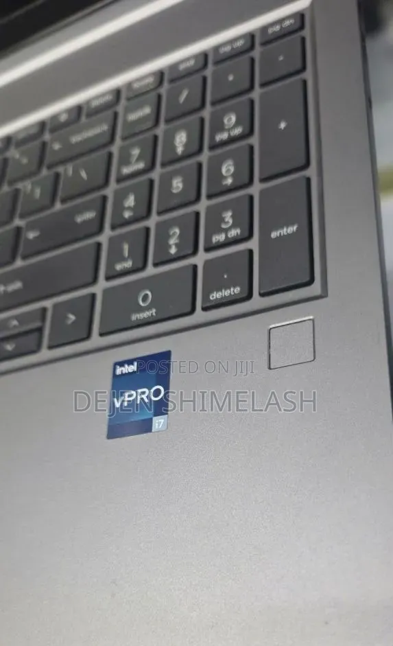 New Laptop HP ZBook Firefly 14 G10 16GB Intel Core i7 SSD 512GB