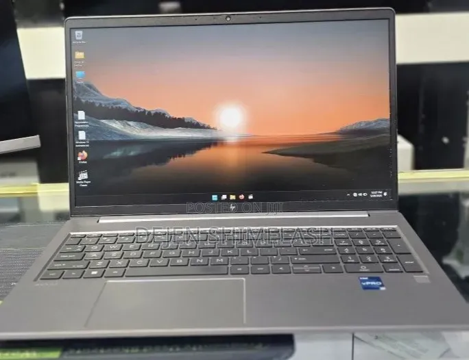 New Laptop HP ZBook Firefly 14 G10 16GB Intel Core i7 SSD 512GB