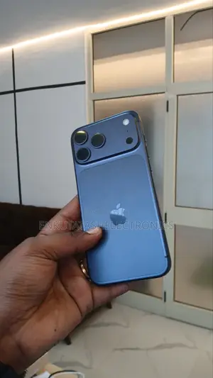 New Apple iPhone 17 Pro Max 256 GB Blue