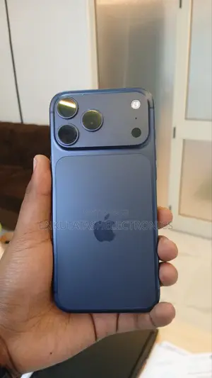 New Apple iPhone 17 Pro Max 256 GB Blue