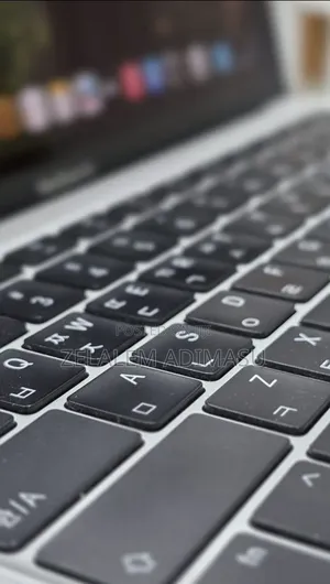 New Laptop Apple MacBook Air 2020 M1 8GB Apple M1 SSD 512GB