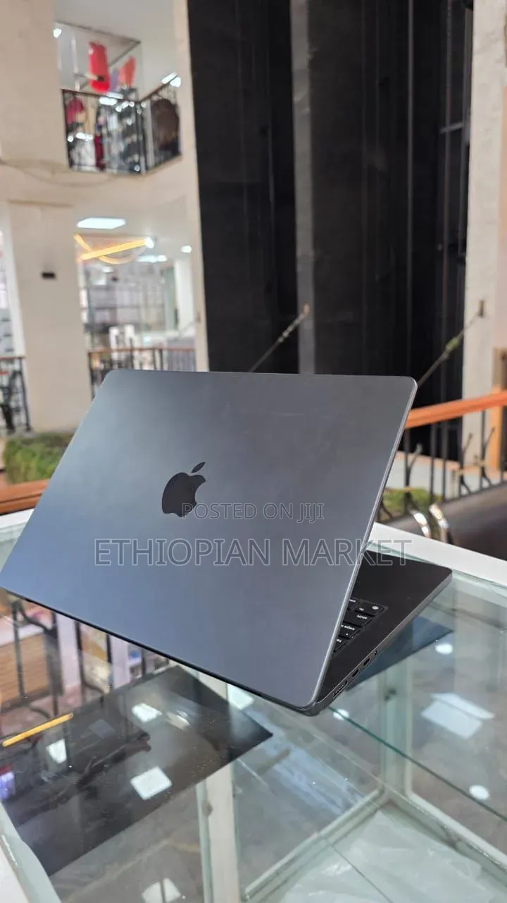 Laptop Apple MacBook Pro 2024 M4 Pro 16GB Apple M4 Pro SSD 1T