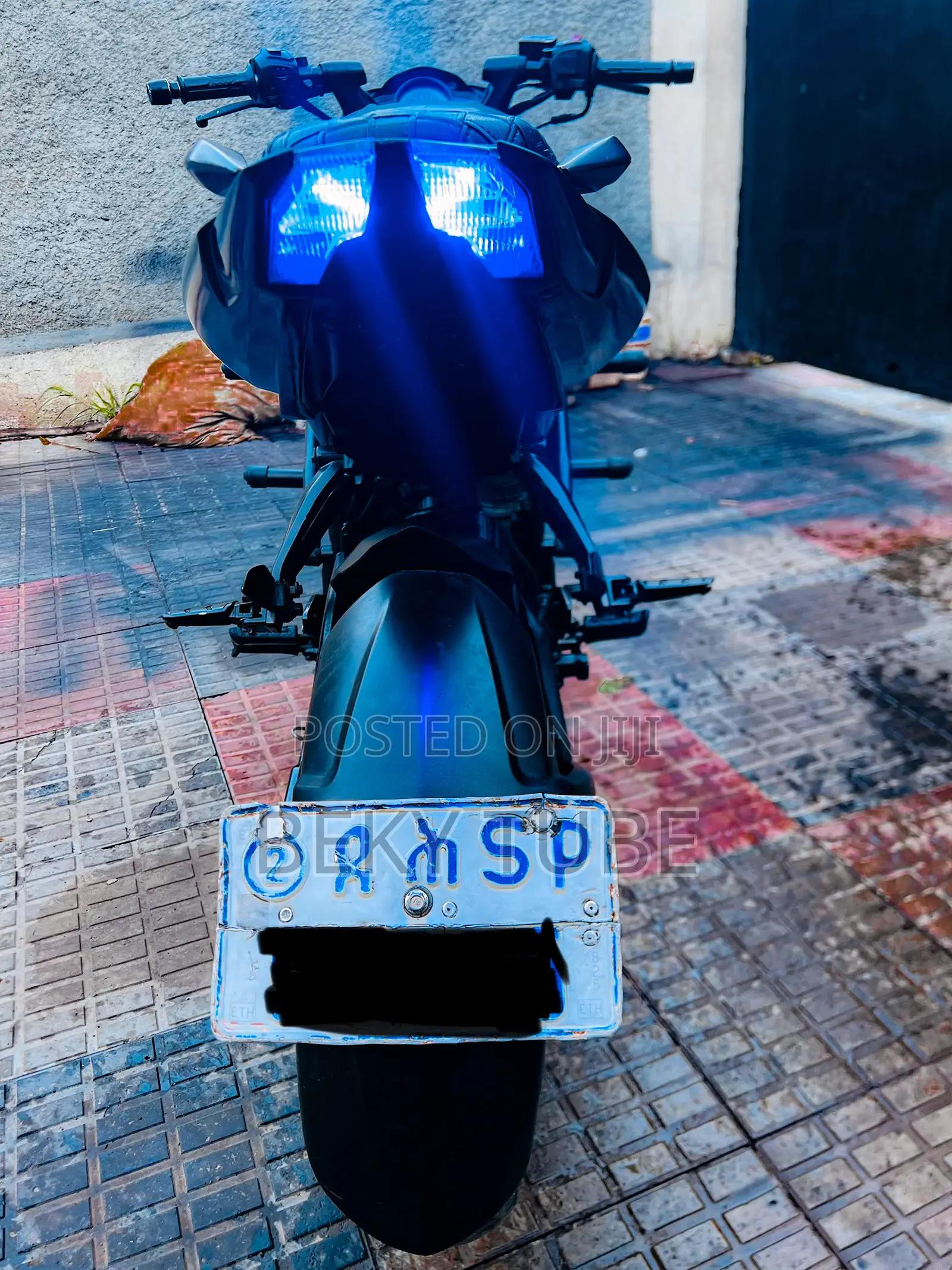 Bajaj Avenger 200 2018 Orange