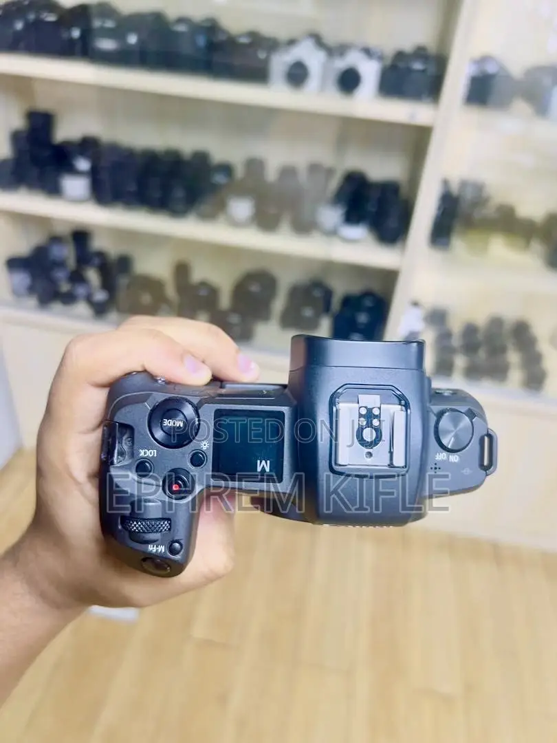 Camera Canon R