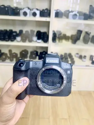Camera Canon R