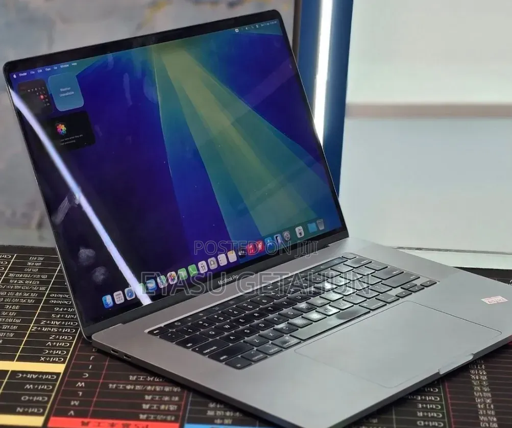 New Laptop Apple MacBook Pro 2019 64GB Intel Core i9 SSD 512GB