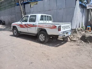 Toyota Hilux 2008 White