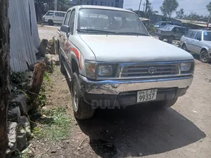Toyota Hilux 2008 White