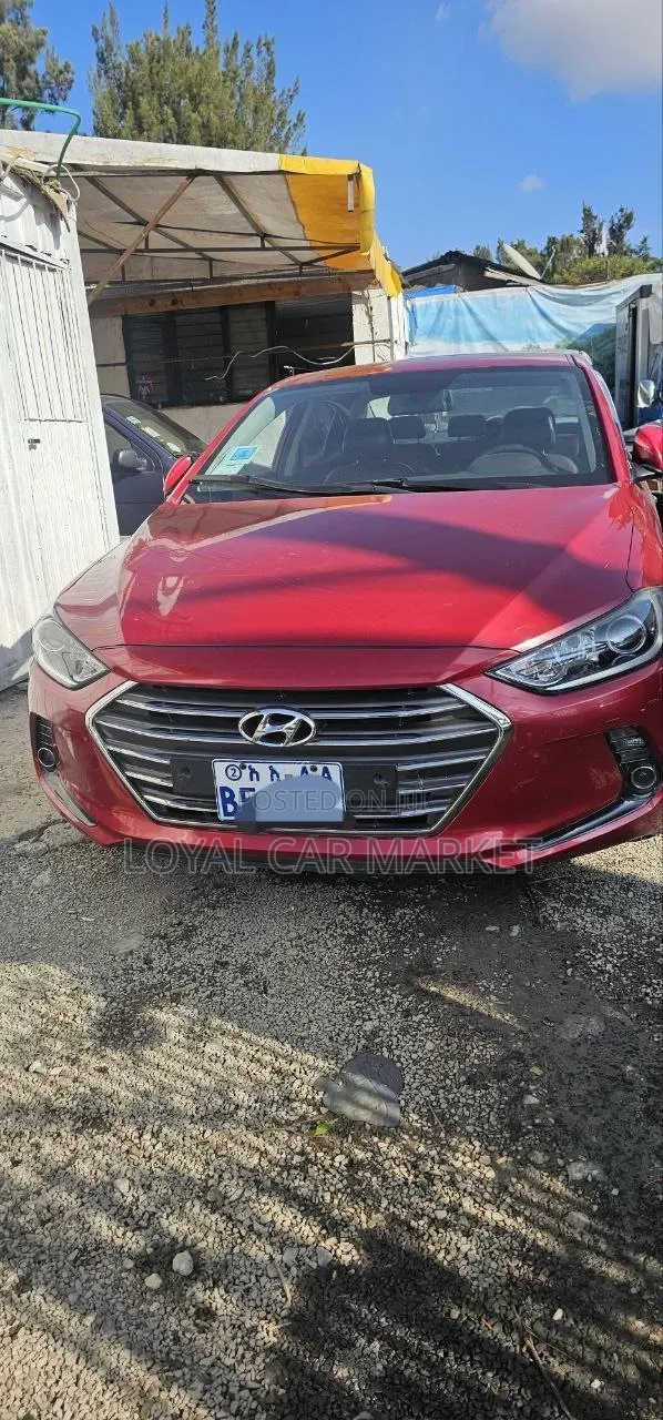 Hyundai Avante 2016 Red