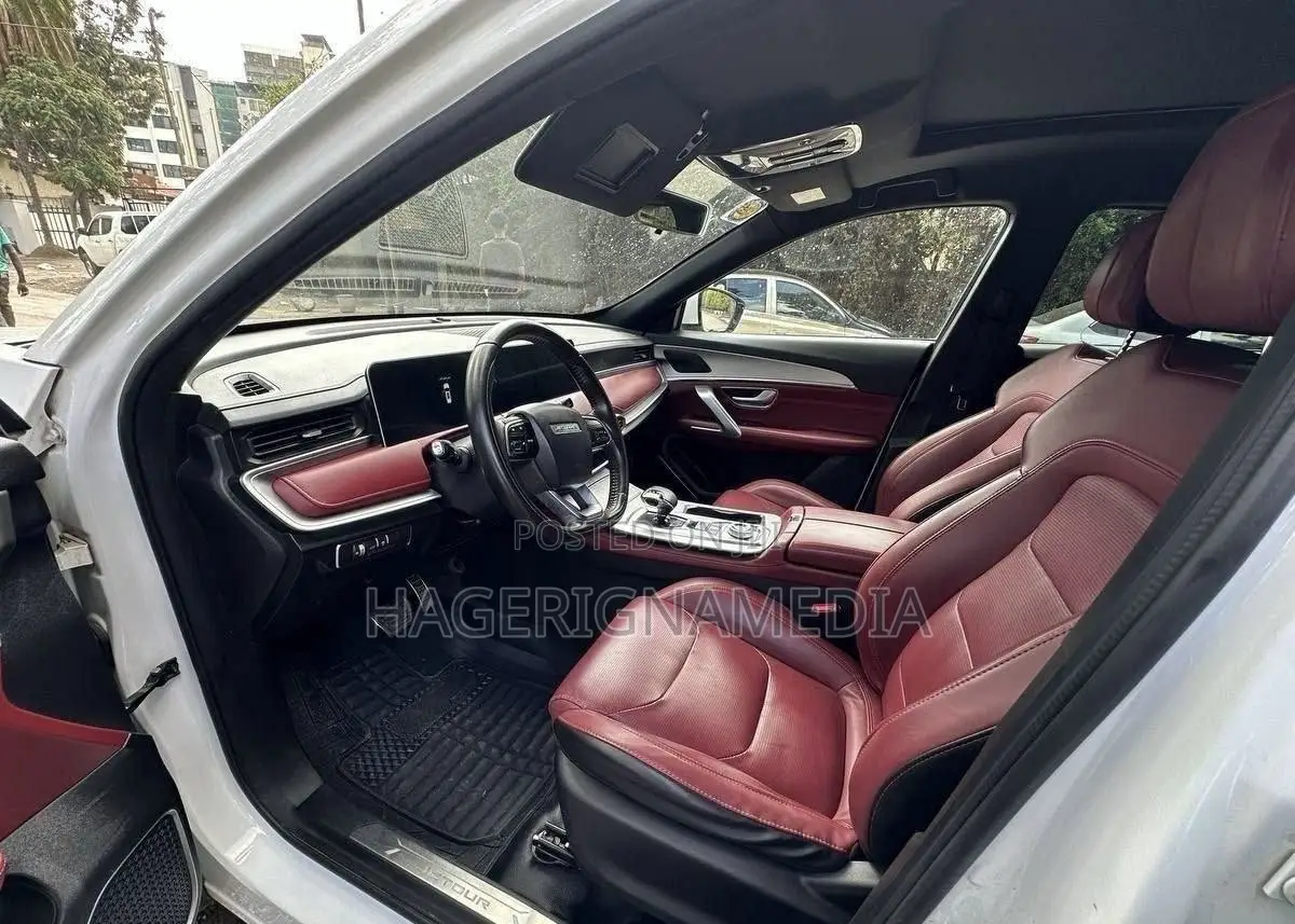 Jetour X70 Plus 2022 White