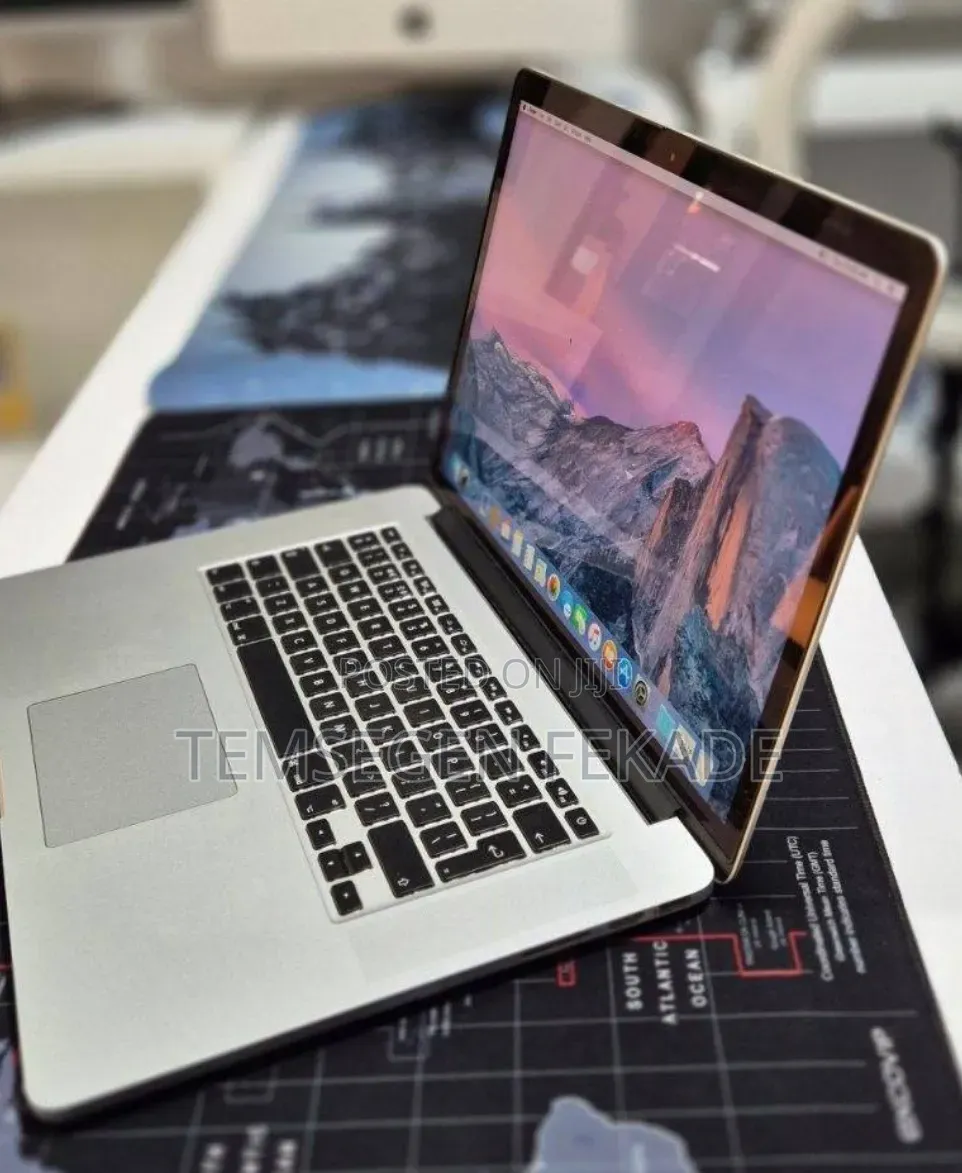 New Laptop Apple MacBook Pro 2015 16GB Intel Core i7 SSD 256GB