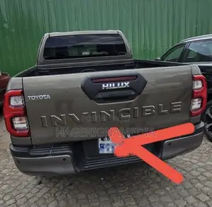 Toyota Hilux 2021 Green