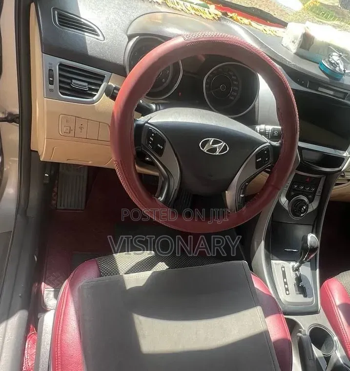 Hyundai Elantra 2012 Gray