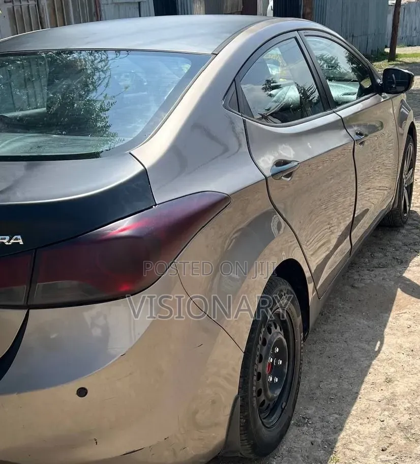 Hyundai Elantra 2012 Gray
