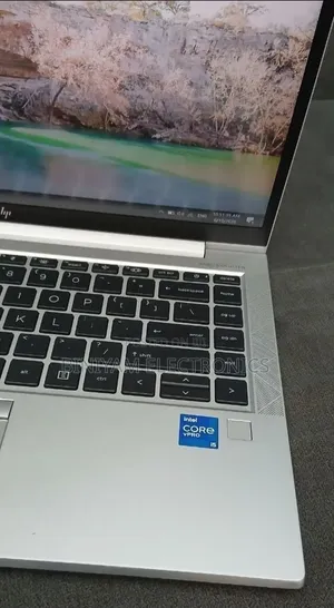 New Laptop HP EliteBook 840 G8 16GB Intel Core i5 SSD 512GB