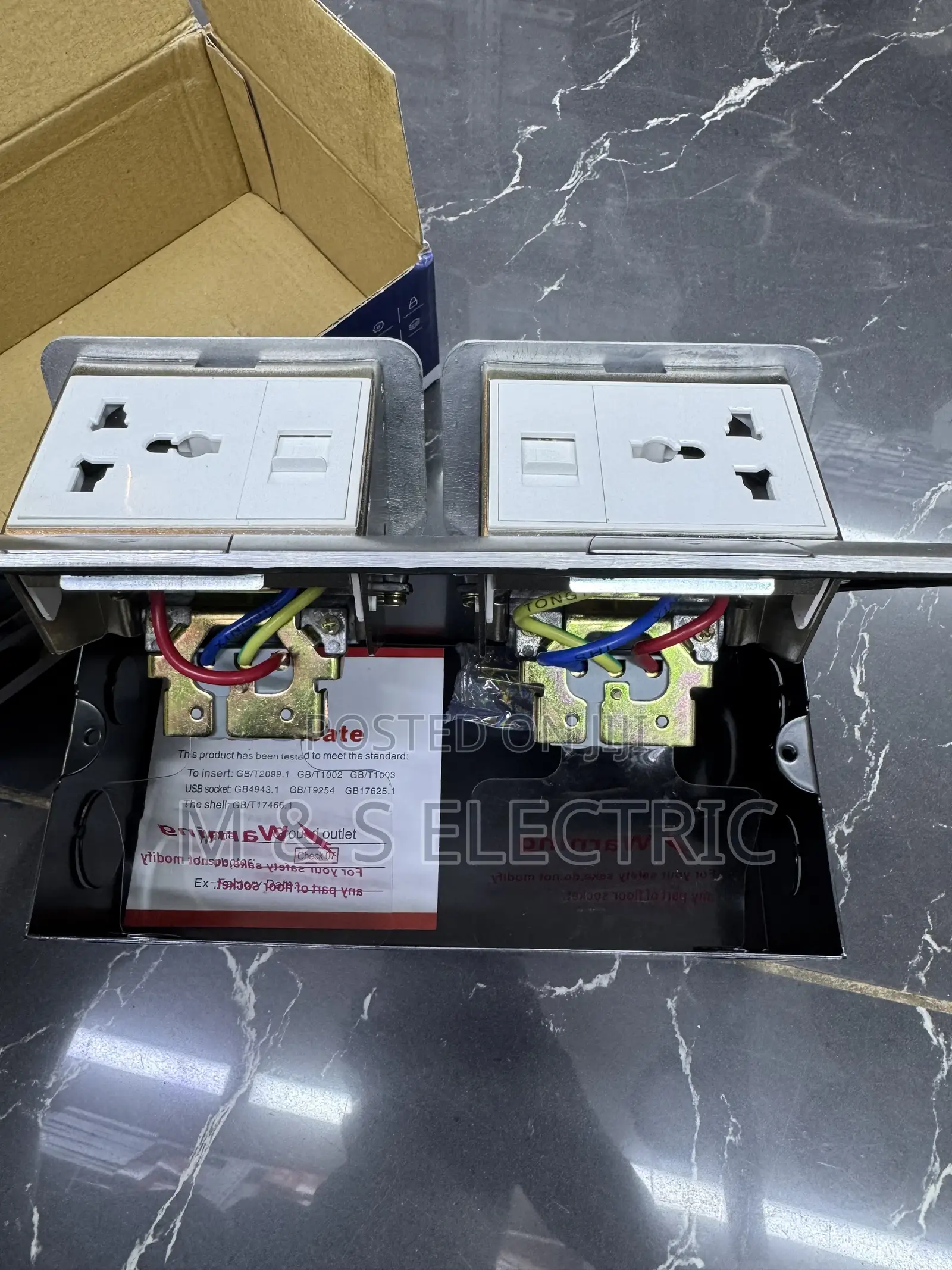 Floor Socket
