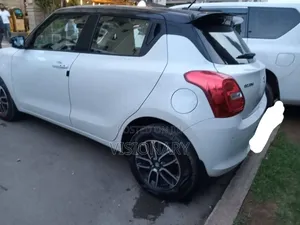 Suzuki Swift 2022 White