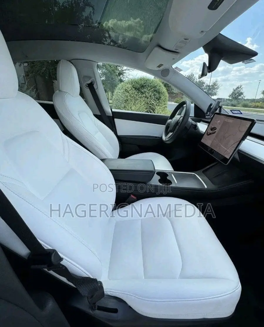 Tesla Model Y 2023 Black