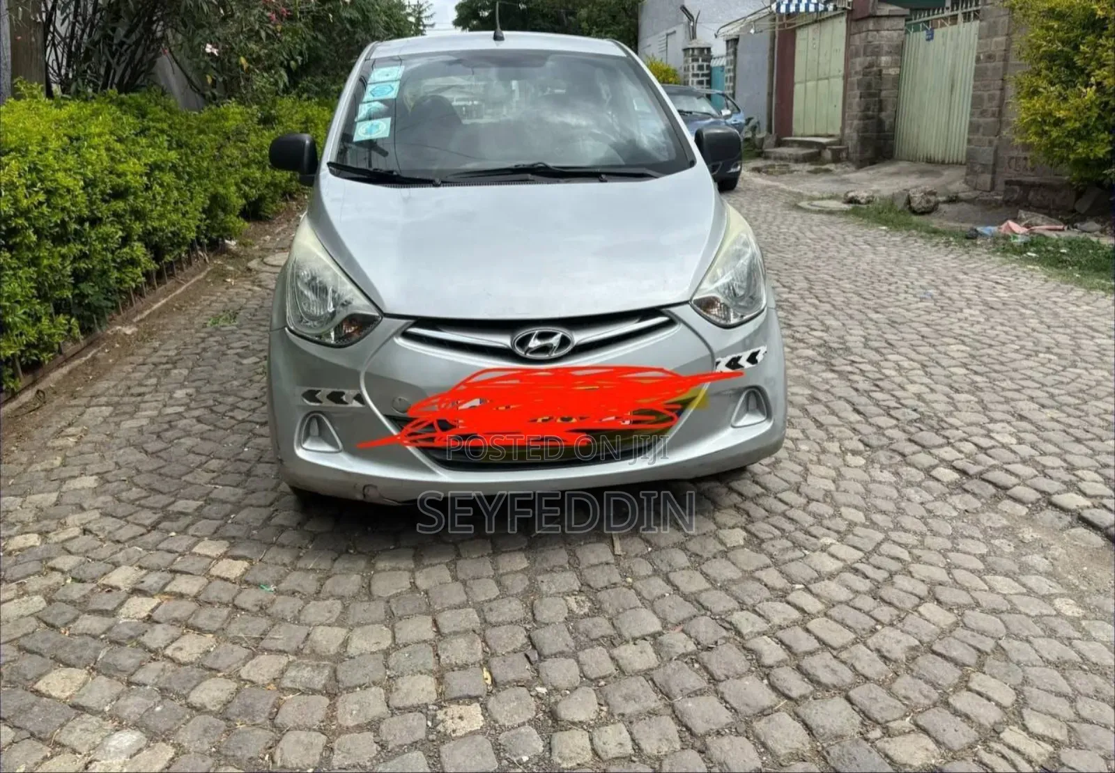Hyundai Eon 2015 Silver