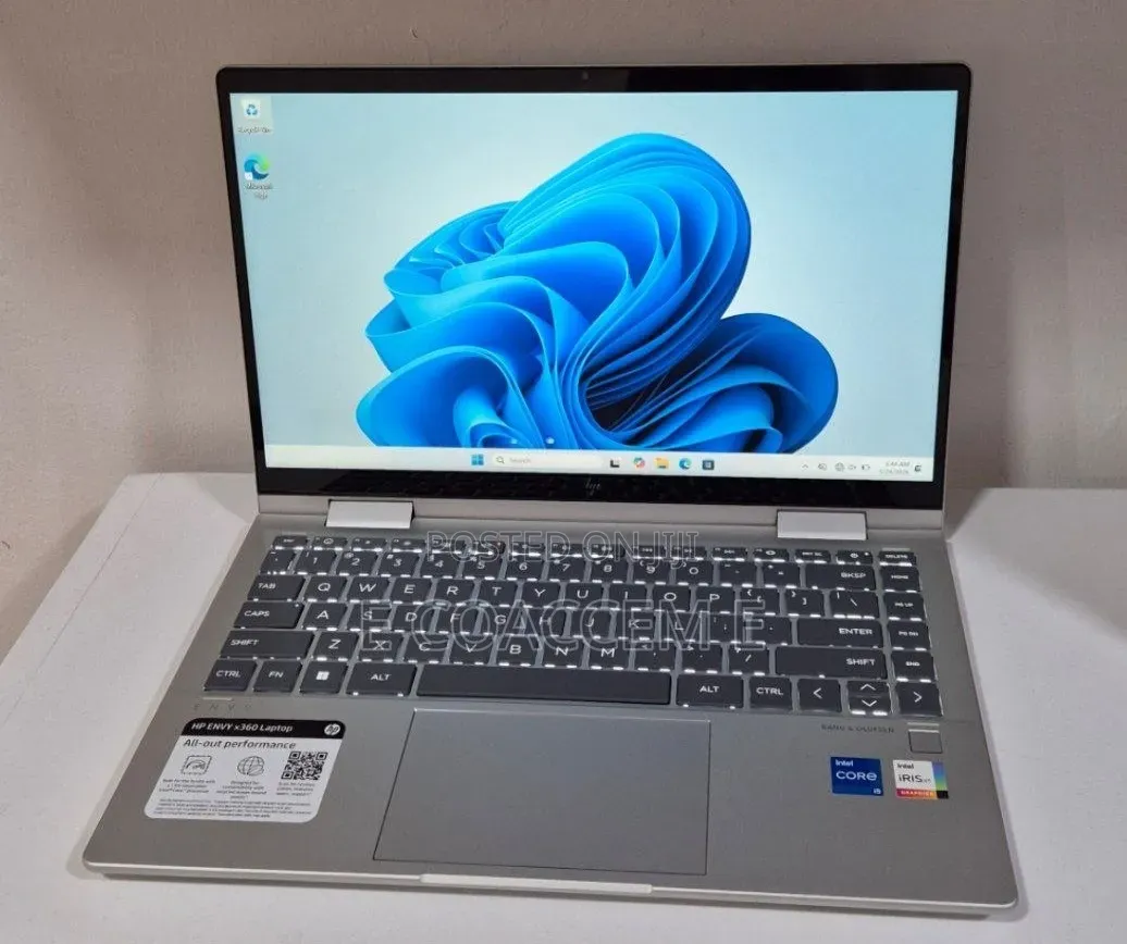 New Laptop HP Envy X360 8GB Intel Core i5 SSD 512GB