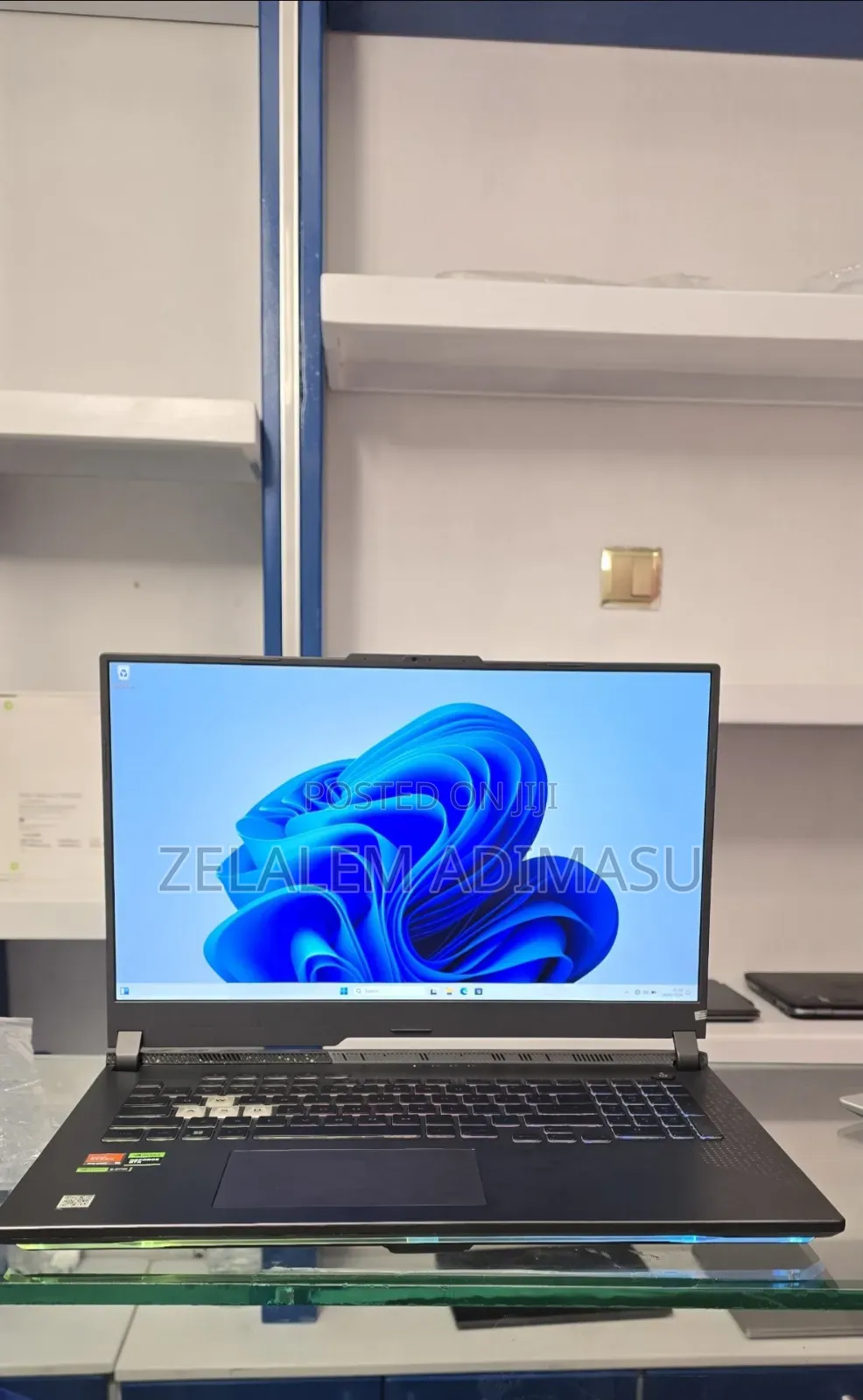 New Laptop Asus G71G 16GB AMD Ryzen 9 SSD 1T