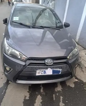 Toyota Yaris 2014 Gray