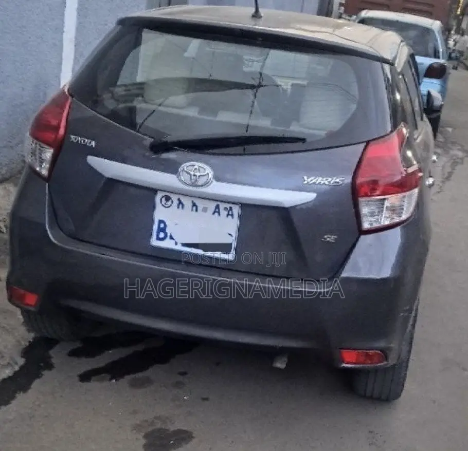 Toyota Yaris 2014 Gray
