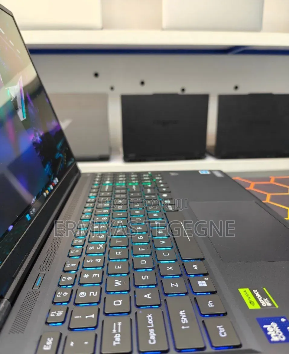 New Laptop Acer Predator Helios 300 16GB Intel Core Ultra 9 SSD 512GB