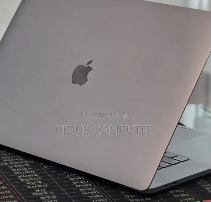 New Laptop Apple MacBook Pro 2019 64GB Intel Core i9 SSD 512GB