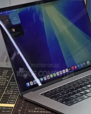 New Laptop Apple MacBook Pro 2019 64GB Intel Core i9 SSD 512GB