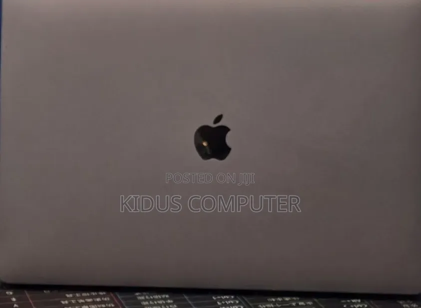 New Laptop Apple MacBook Pro 2019 64GB Intel Core i9 SSD 512GB