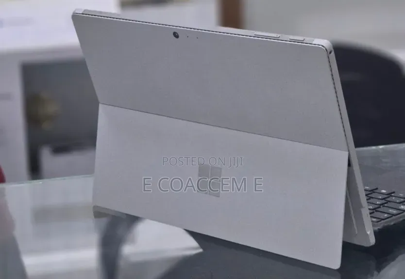 New Laptop Microsoft Surface 8GB Intel Core i7 SSD 256GB