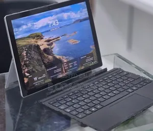 New Laptop Microsoft Surface 8GB Intel Core i7 SSD 256GB