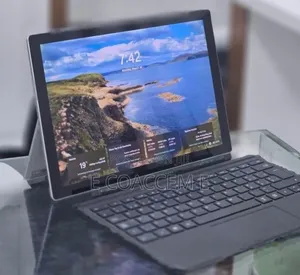 New Laptop Microsoft Surface 8GB Intel Core i7 SSD 256GB