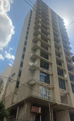 1bdrm Apartment in መስቀር ፍላወር ላይ 90%, Bole for sale