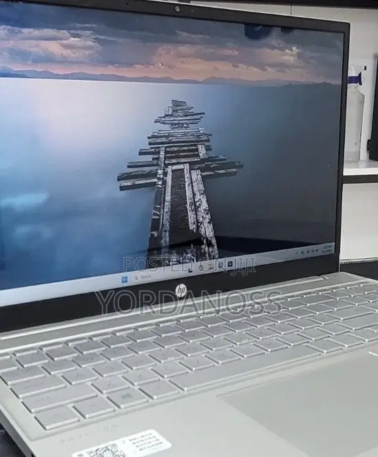 New Laptop HP Pavilion 10 16GB Intel Core i5 SSD 512GB