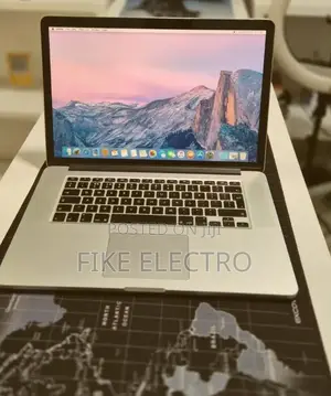 Laptop Apple MacBook Pro 2015 16GB Intel Core i7 SSD 256GB