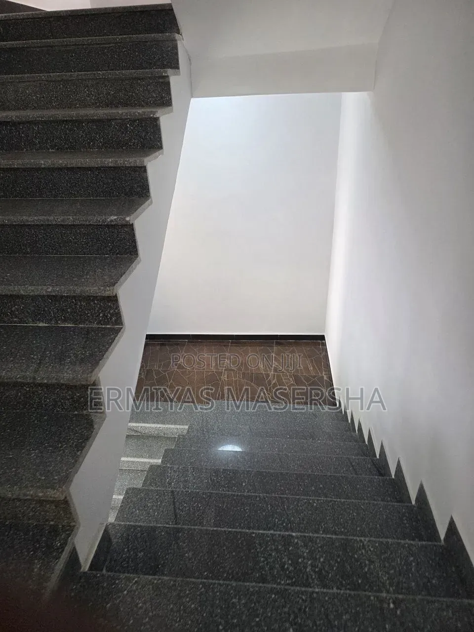 Furnished 8bdrm House in Yeka for sale