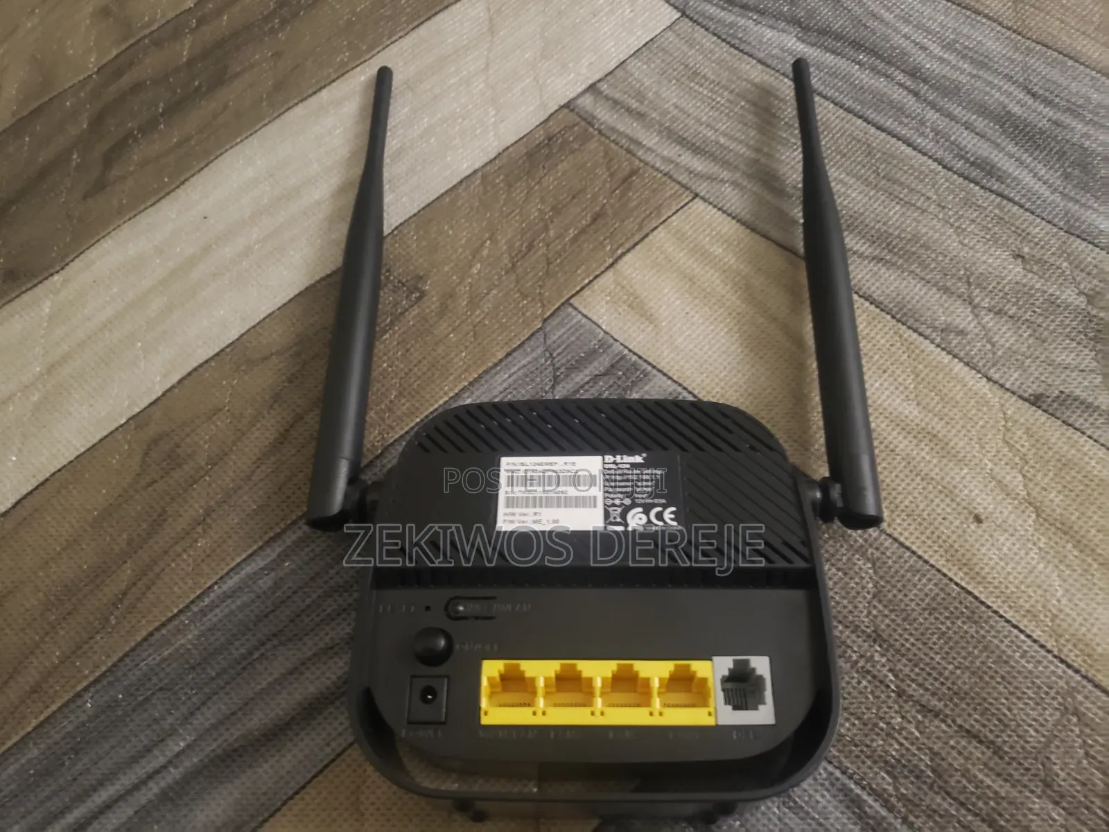 Black Dlink(Wifi Router)