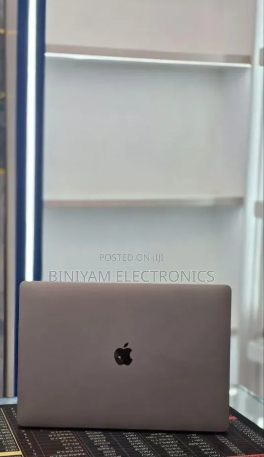 New Laptop Apple MacBook Pro 2019 64GB Intel Core i9 SSD 512GB