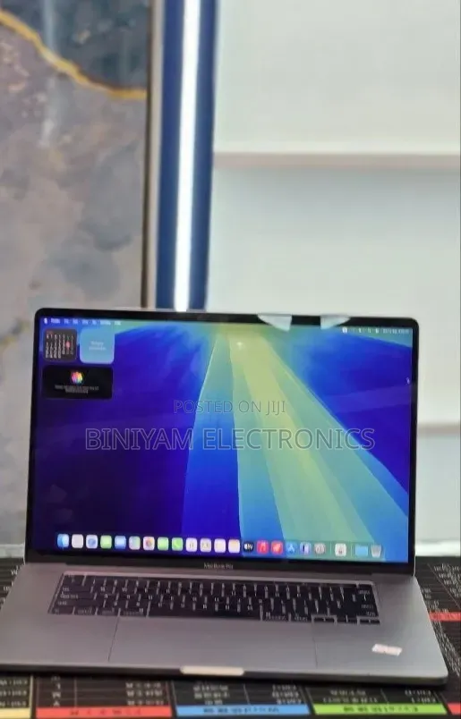 New Laptop Apple MacBook Pro 2019 64GB Intel Core i9 SSD 512GB