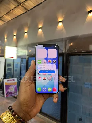 New Apple iPhone 13 128 GB White