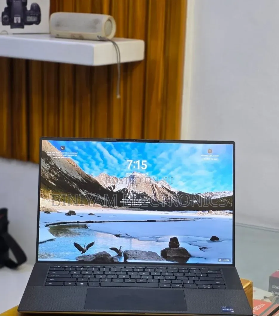 New Laptop Dell XPS 15 16GB Intel Core i7 SSD 1T