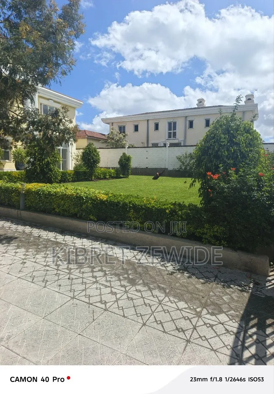 Furnished 6bdrm House in Kibert Zewdie, Yeka for sale