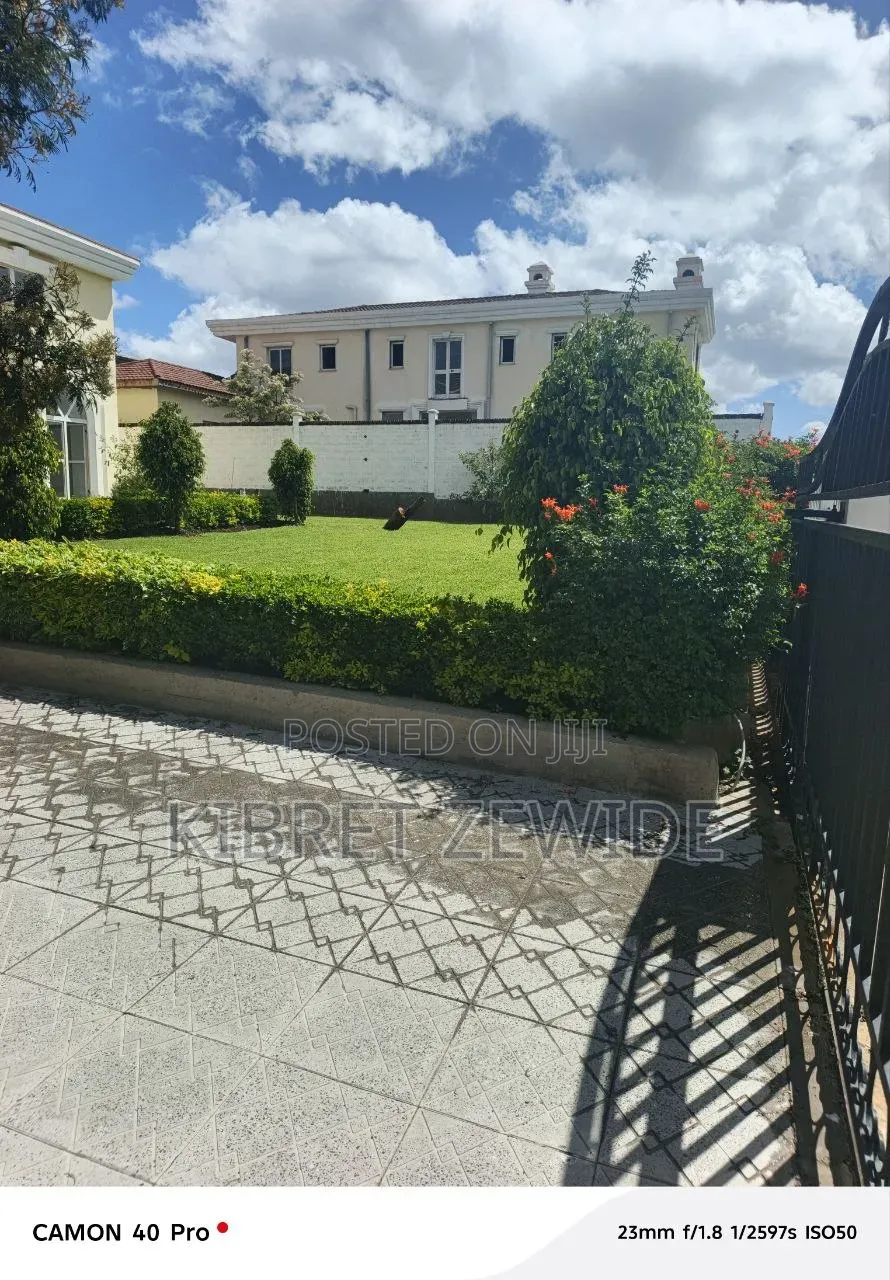 Furnished 6bdrm House in Kibert Zewdie, Yeka for sale