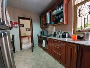 Furnished 6bdrm House in Yeka for sale