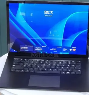 New Laptop Microsoft 16GB Intel Core i7 SSD 256GB