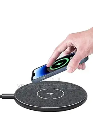 Circular Wireless Charger Pad – Fast Convenient Charging