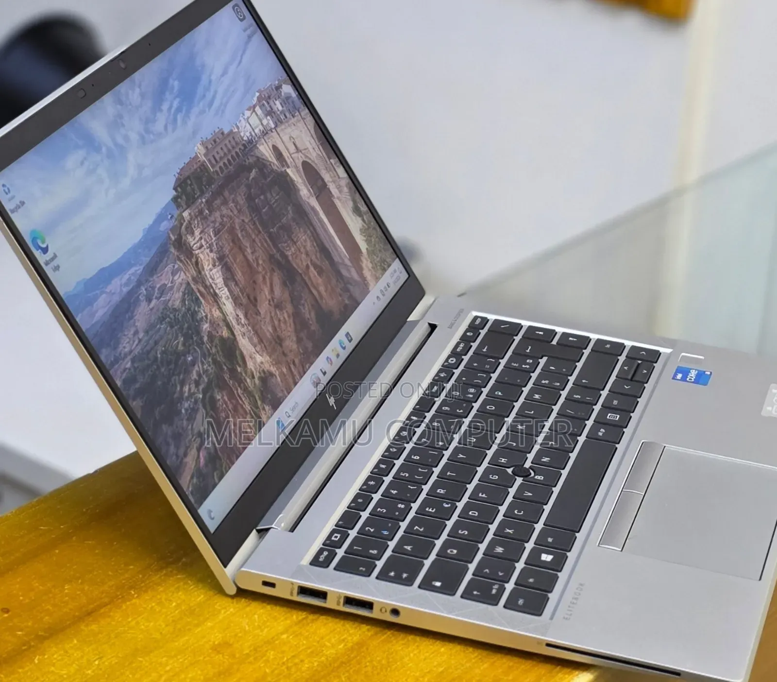 New Laptop HP EliteBook 840 G8 16GB Intel Core i5 SSD 512GB