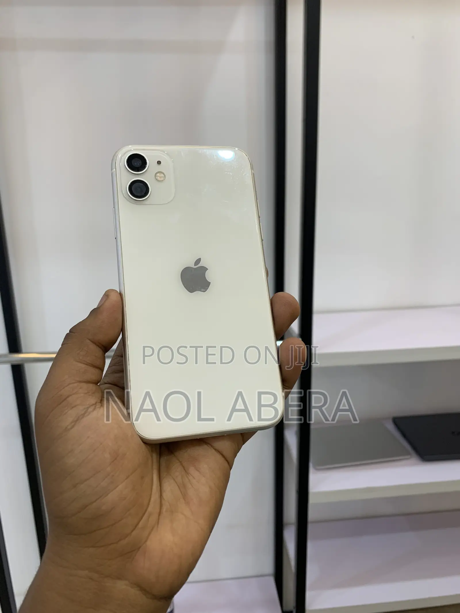 New Apple iPhone 11 128 GB White
